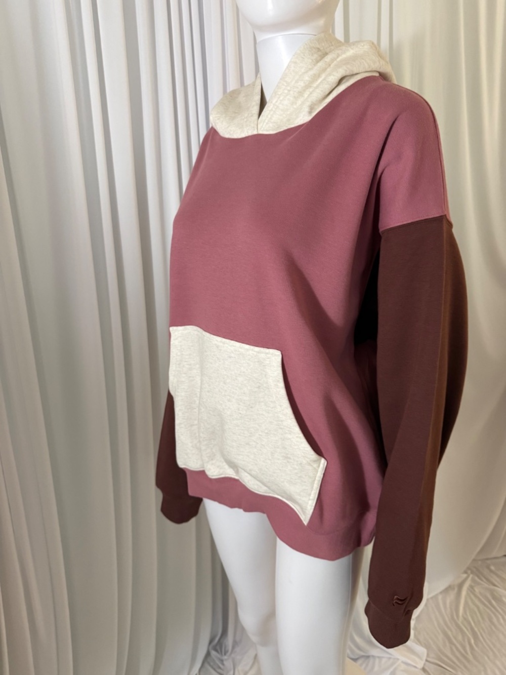 Fabletics Colorblock Pullover Hoodie Sweatshirt Mauve Brown Oatmeal Size XL NWOT - Picture 9 of 16